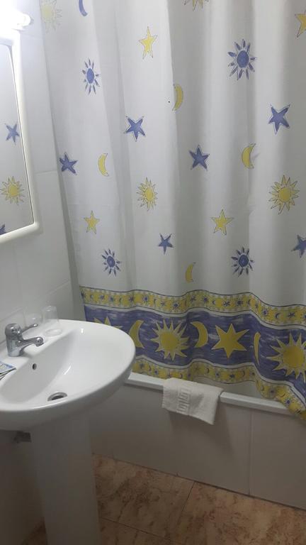 Pension Avenida Табернес-де-Вальдигна Экстерьер фото